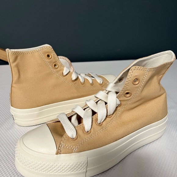 NEW CONVERSE CHUCK TAYLOR ALL STAR LIFT PLATFORM CASUAL SHOES WOMEN’S SIZE: 7.5 - Picture 12 of 15